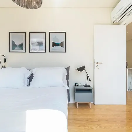 Modern 1 Bedroom With Balcony * Lisboa