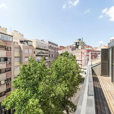 Apartment Modern 1 Bedroom With Balcony *