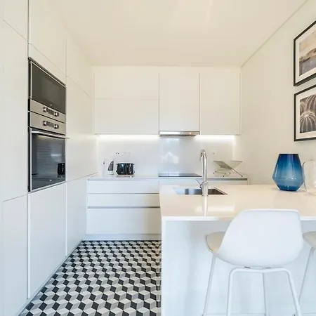アパート Modern 1 Bedroom With Balcony リスボン
